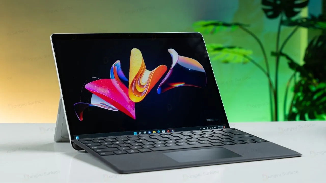 Surface Pro 9 5G với kích thước màn hình 13 inch
