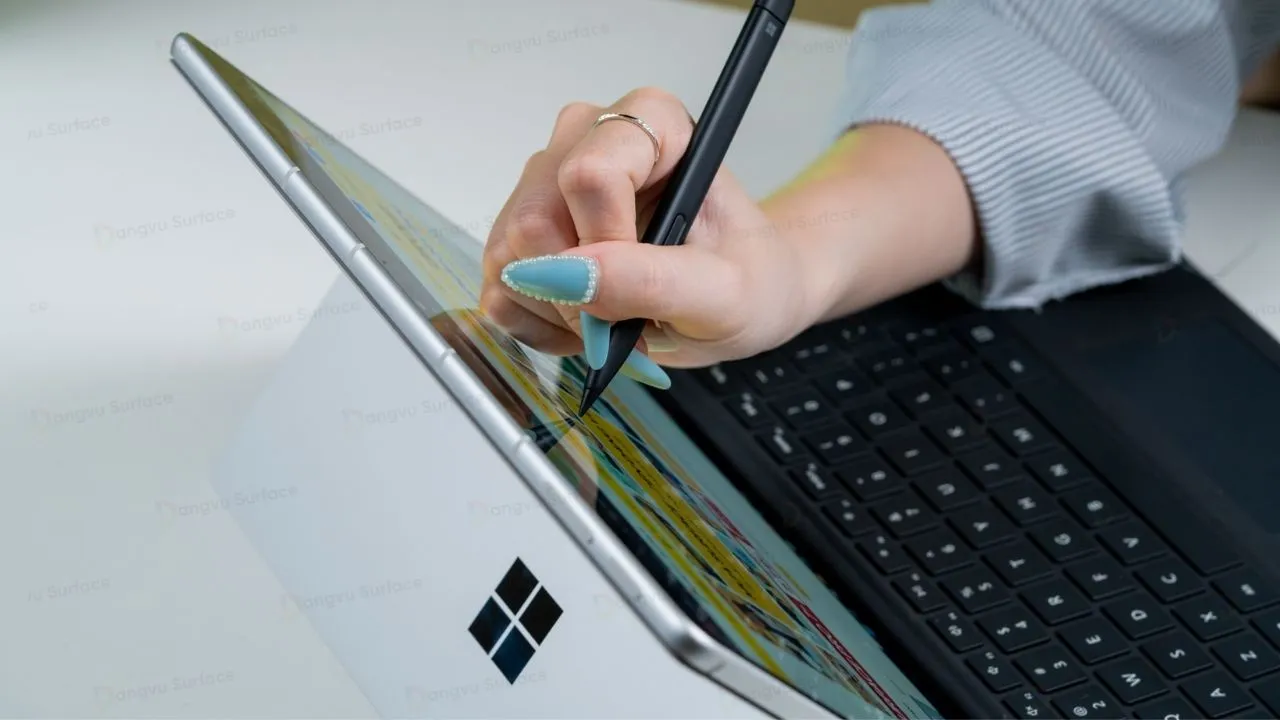 Sử dụng Surface Slim Pen 2 viết và vẽ trên Pro 9 5G