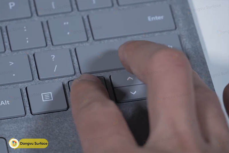 Các máy Surface Laptop đều được trang bị vải Alcantara