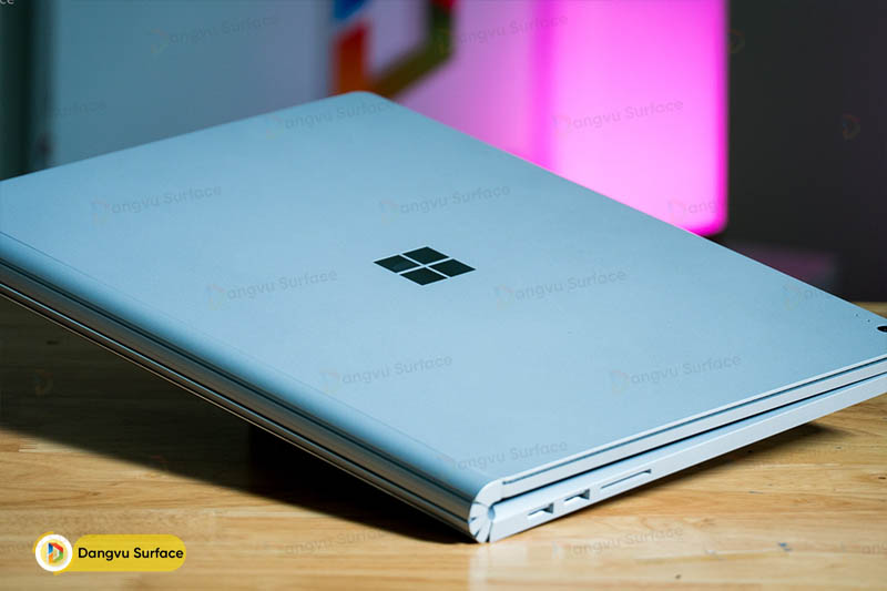 Dòng máy Surface của Microsoft gần như đạt đến mức hoàn hảo ở mọi yếu tố
