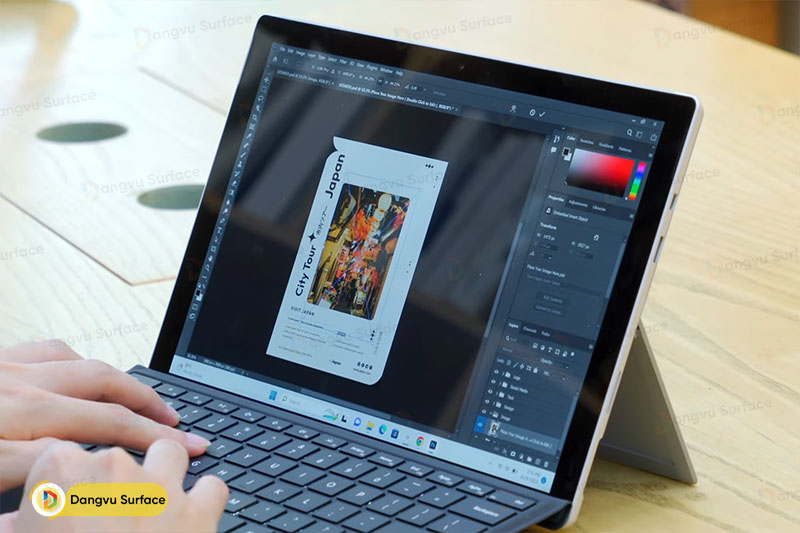 Surface Pro 6 rất thích hợp để sử dụng Photoshop hay Premier