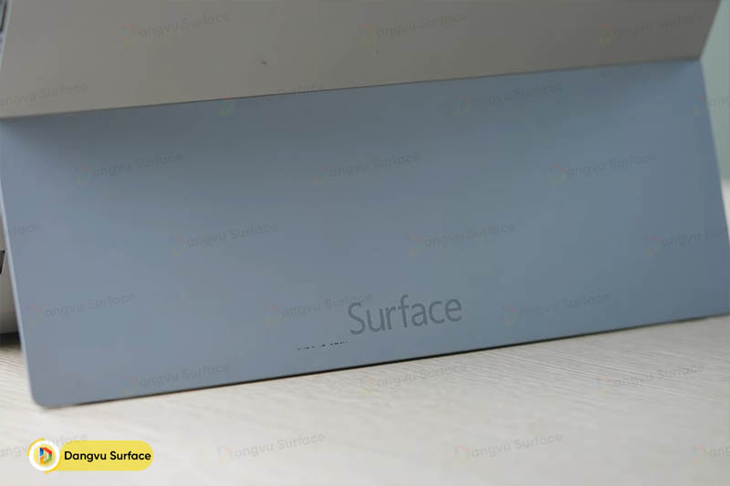 Linh kiện của chiếc Surface được gắn kết cố định nên không thể thay thế được