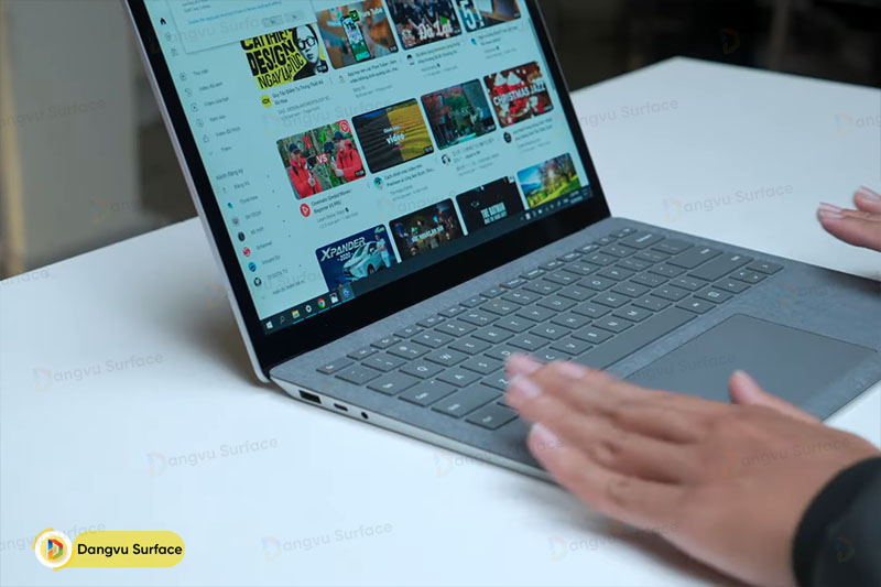 Surface Laptop 3 khoảng 8-9 tiếng sử dụng