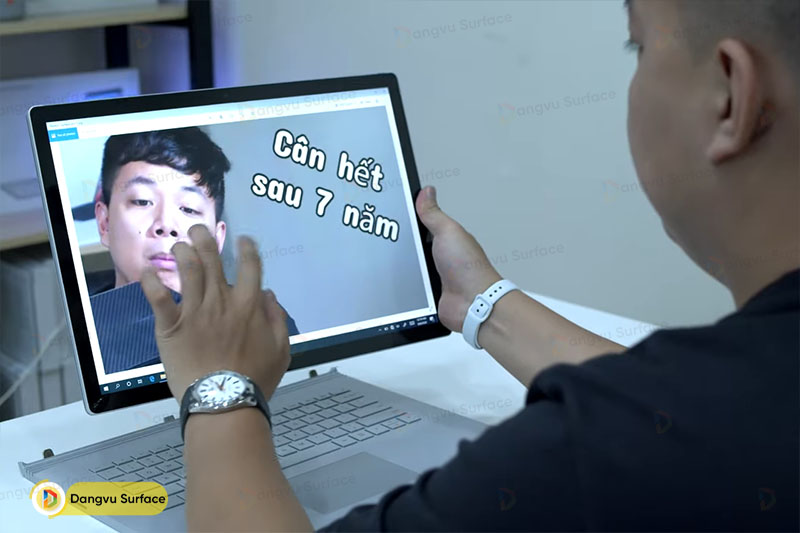 Thay đổi linh hoạt của Surface Book 3