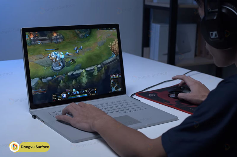 Máy có thể chơi game được