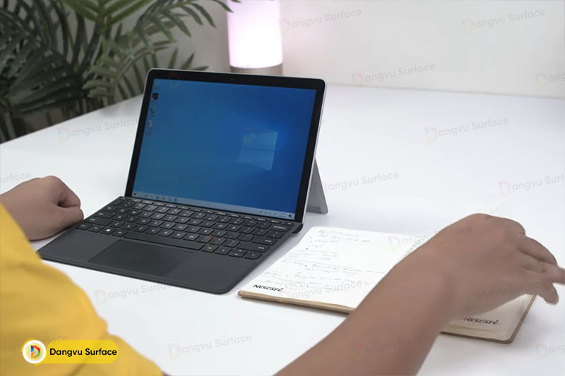 Mua thêm Surface Go 2 như một thiết bị hỗ trợ
