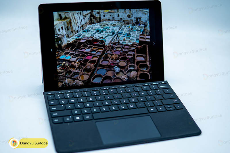Surface Go sẽ là lựa chọn phù hợp với những khách hàng bình dân hoặc nhu cầu không có nhiều