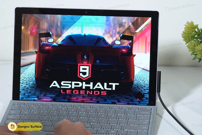 Bạn có thể tìm và tải Game ở trên Microsoft Store