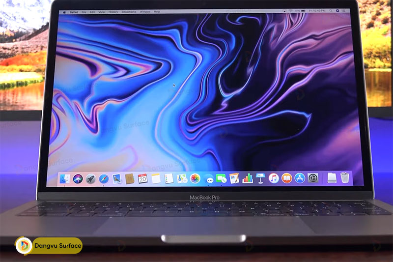 Hiển thị tuyệt vời trên chiếc Macbook 13 2018