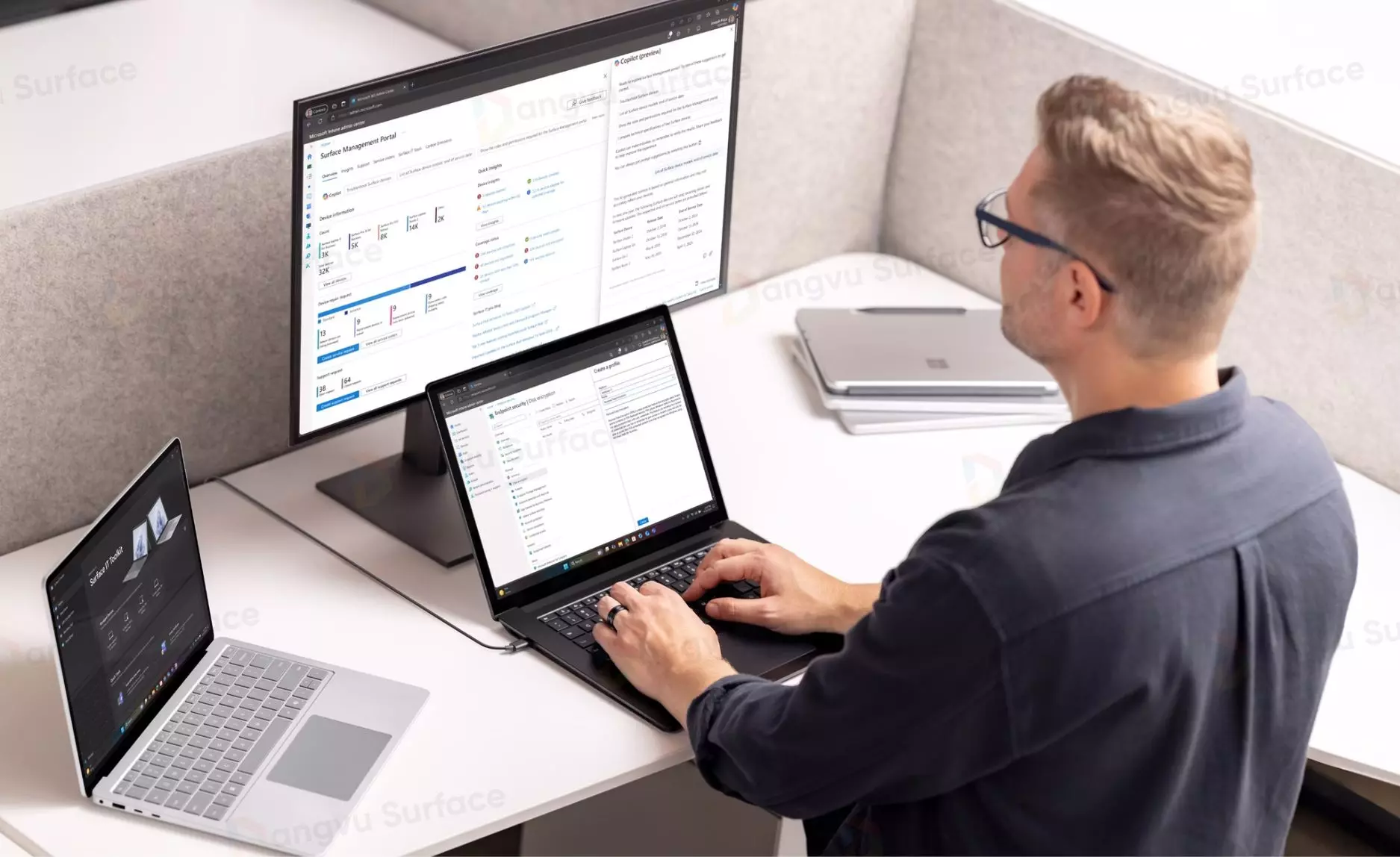 Surface Laptop 13 inch vs Surface Laptop 7 đều được nhà sản cả 2 thiết bị này đều được trang bị bàn phím vật lý gắn cố định vào màn hình máy