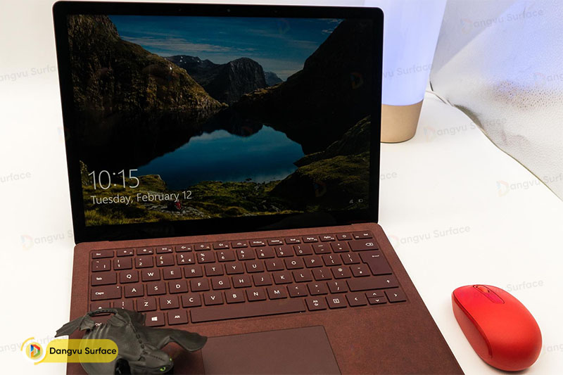 Surface Laptop 2 cũ