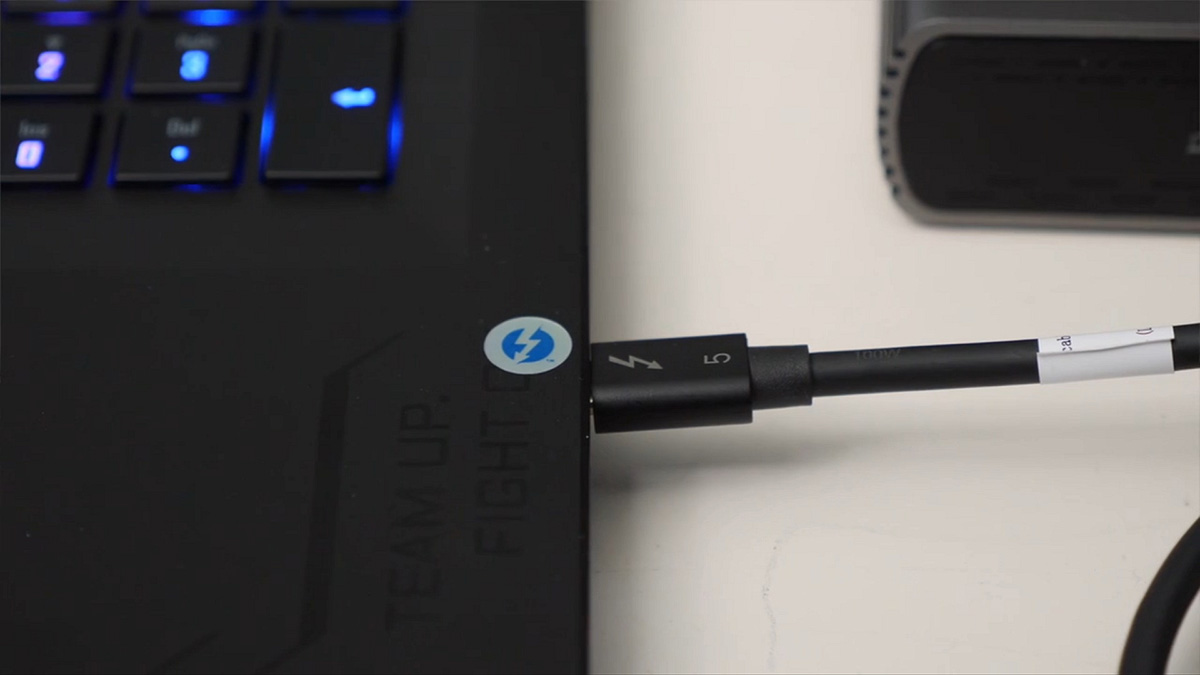 Thunderbolt 5 chấp nhận USB Power Delivery 3.1 (EPR