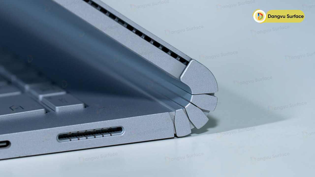 Bản Lề Surface Book 2 được Nâng Cấp Gì So Với Surface Book Thế Hệ đầu