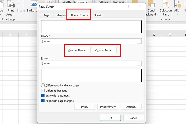 Chọn Header hoặc Footer > Chọn Custom Header hoặc Custom Footer