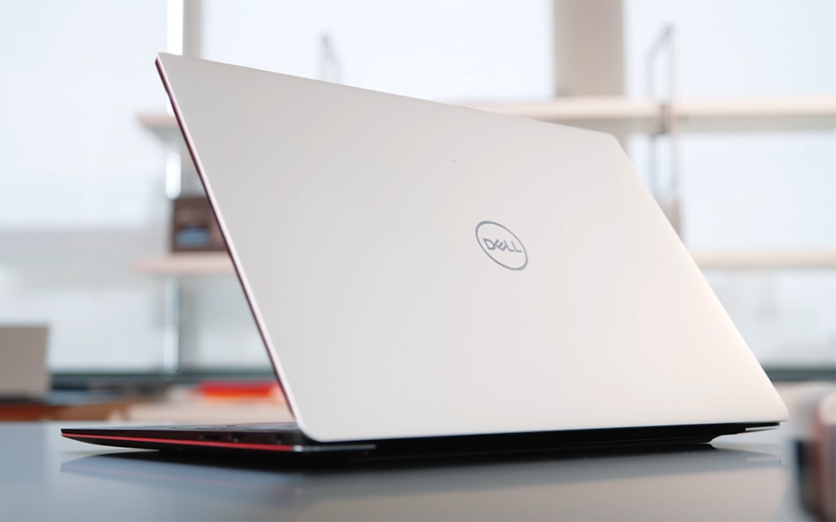 Dell XPS 13 vẫn duy trì lối thiết kế vỏ sò truyền thống