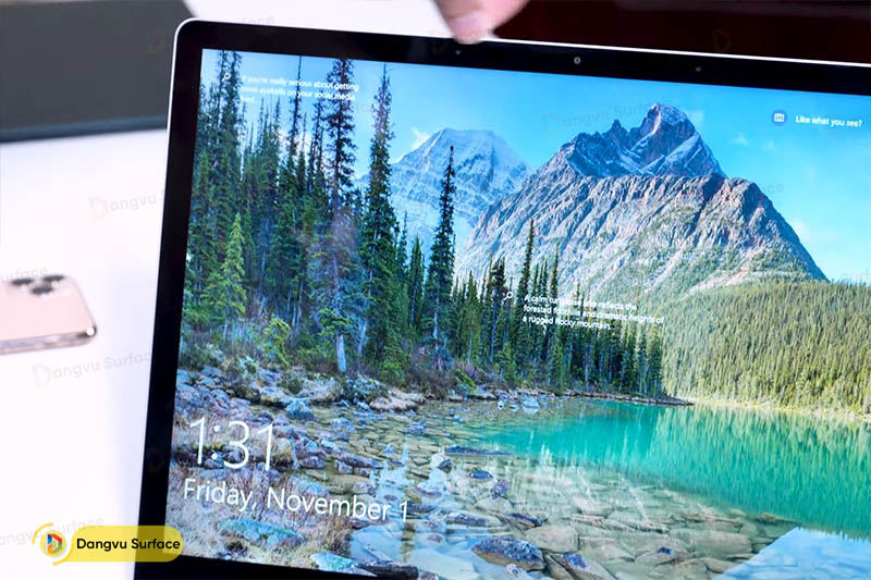 Màn hình máy tính cực chất lượng, cùng viền màn hình vừa phải