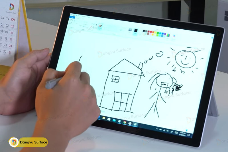 Khả năng viết vẽ tuyệt vời trên màn hình Surface Pro 5