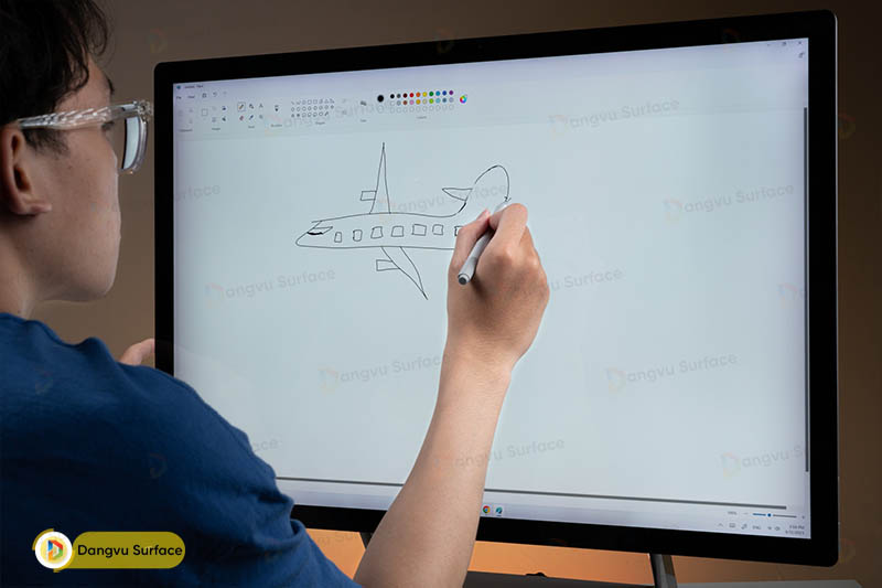 Surface Studio 2+ sẽ có mức giá khổng lồ