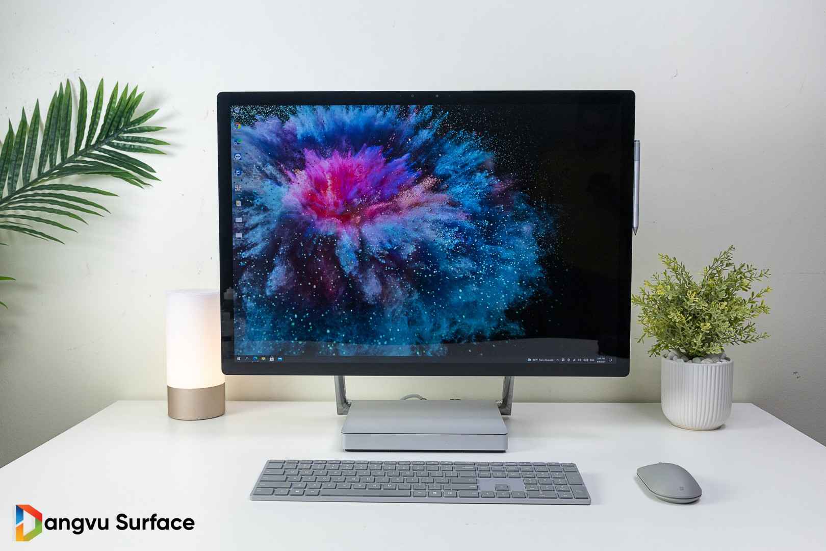 Chiếc máy trạm Studio là cỗ máy thiết kế đồ họa cực khủng