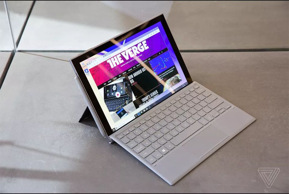 Thiết kế góc này không khác gì Surface Pro 6
