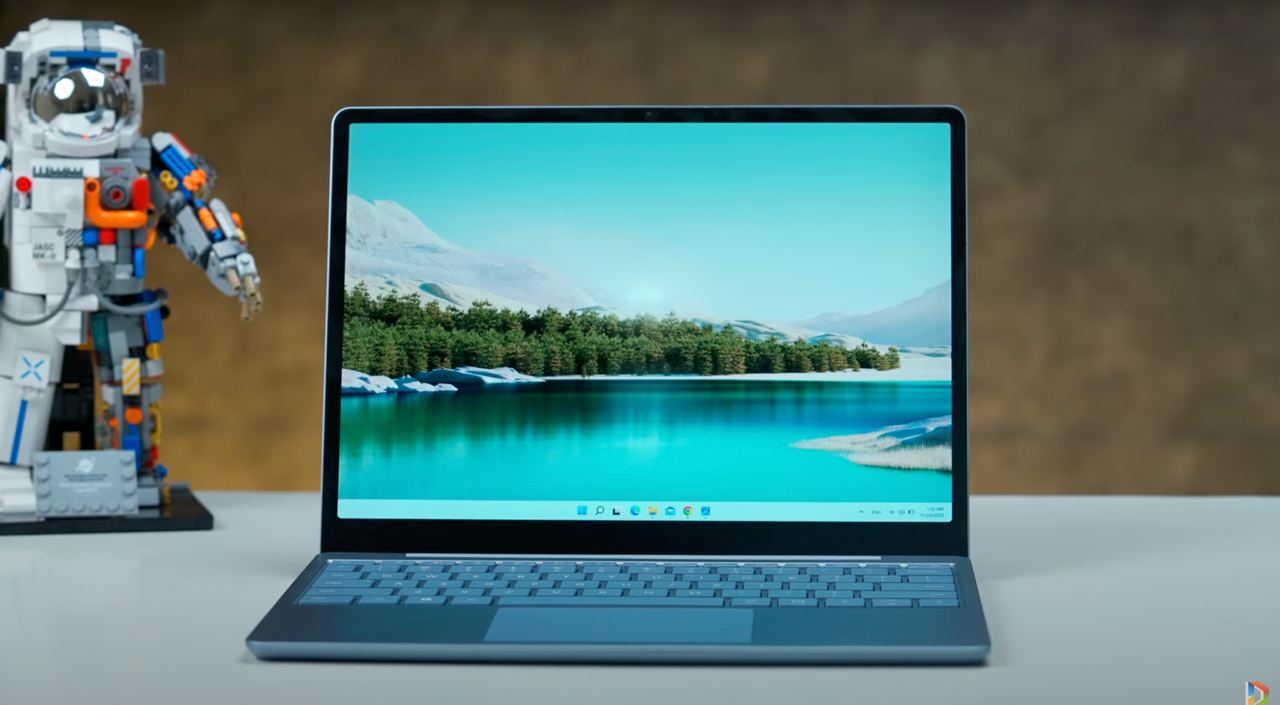 Màn hình PixelSense của Surface Laptop Go có kích thước 12,4 inch