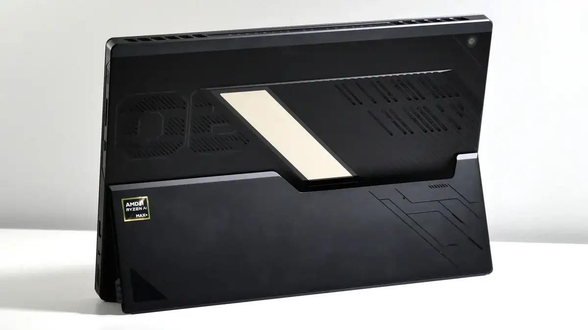 Chân đế tích hợp có thể mở lên đến 170 độ