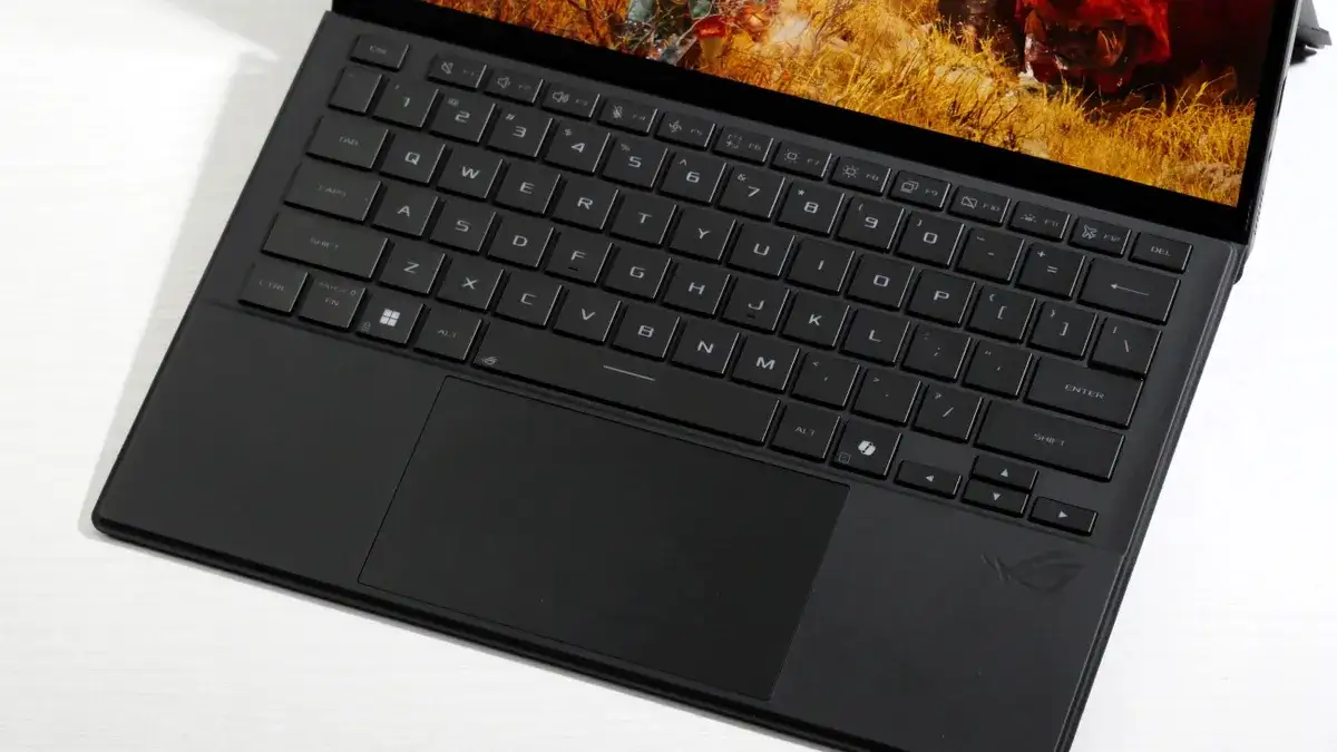 Bàn phím nhẹ mang lại trải nghiệm đánh máy vượt trội đáng ngạc nhiên