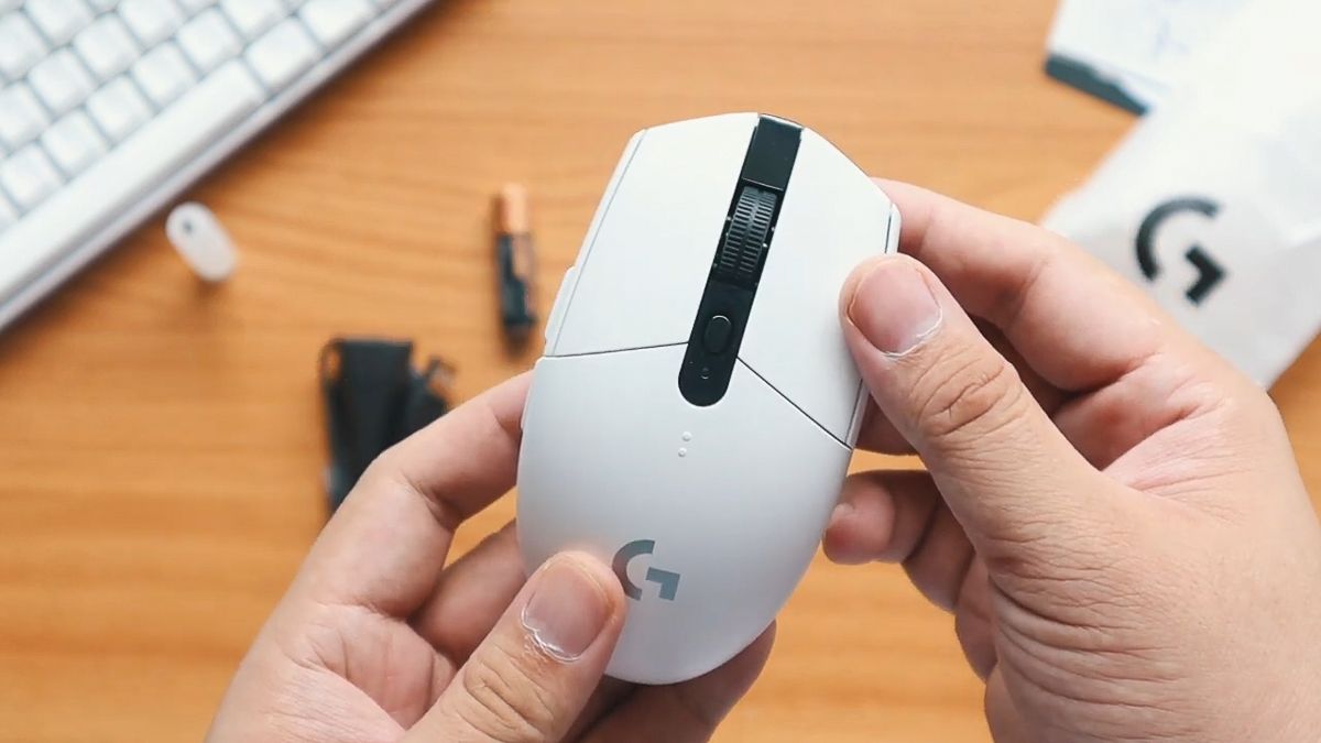 Có nhiều người dùng sẽ thích thiết kế của con Chuột Gaming. Đa số là người dùng Nam