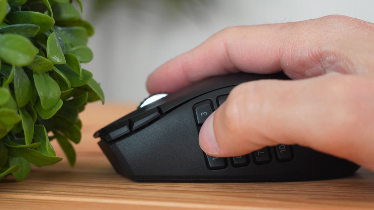 Mỗi dòng chuột của mỗi thương hiệu sẽ có cách tích hợp nút tắt khác nhau