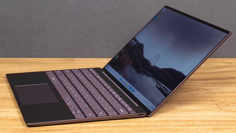 XPS 13 9315 của Dell dùng hệ thống gồm 1 module quạt kép