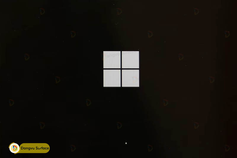 Hướng dẫn Active máy tính Surface Windows 11 khi mới mua