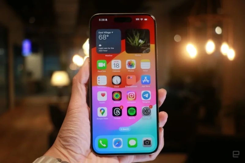 iPhone 15 pro max được đánh giá là chiếc smartphone có kích thước màn hình là 6.7 inch