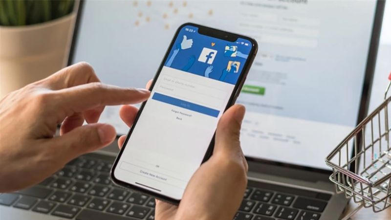 Sử dụng Facebook trên Iphone 15 pro max