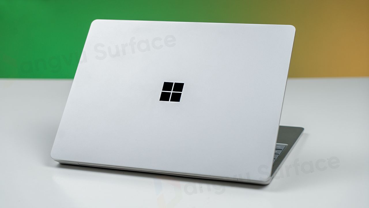 Laptop Go 3 thì vẫn giữ thiết kế giống như phiên bản tiền nhiệm của nó