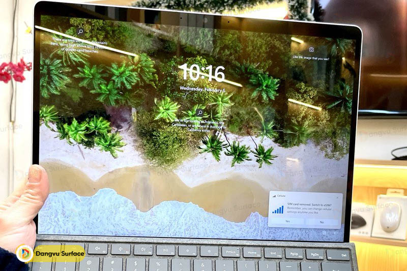 SURFACE PRO - MỘT SURFACE 5G ĐẦU TIÊN
