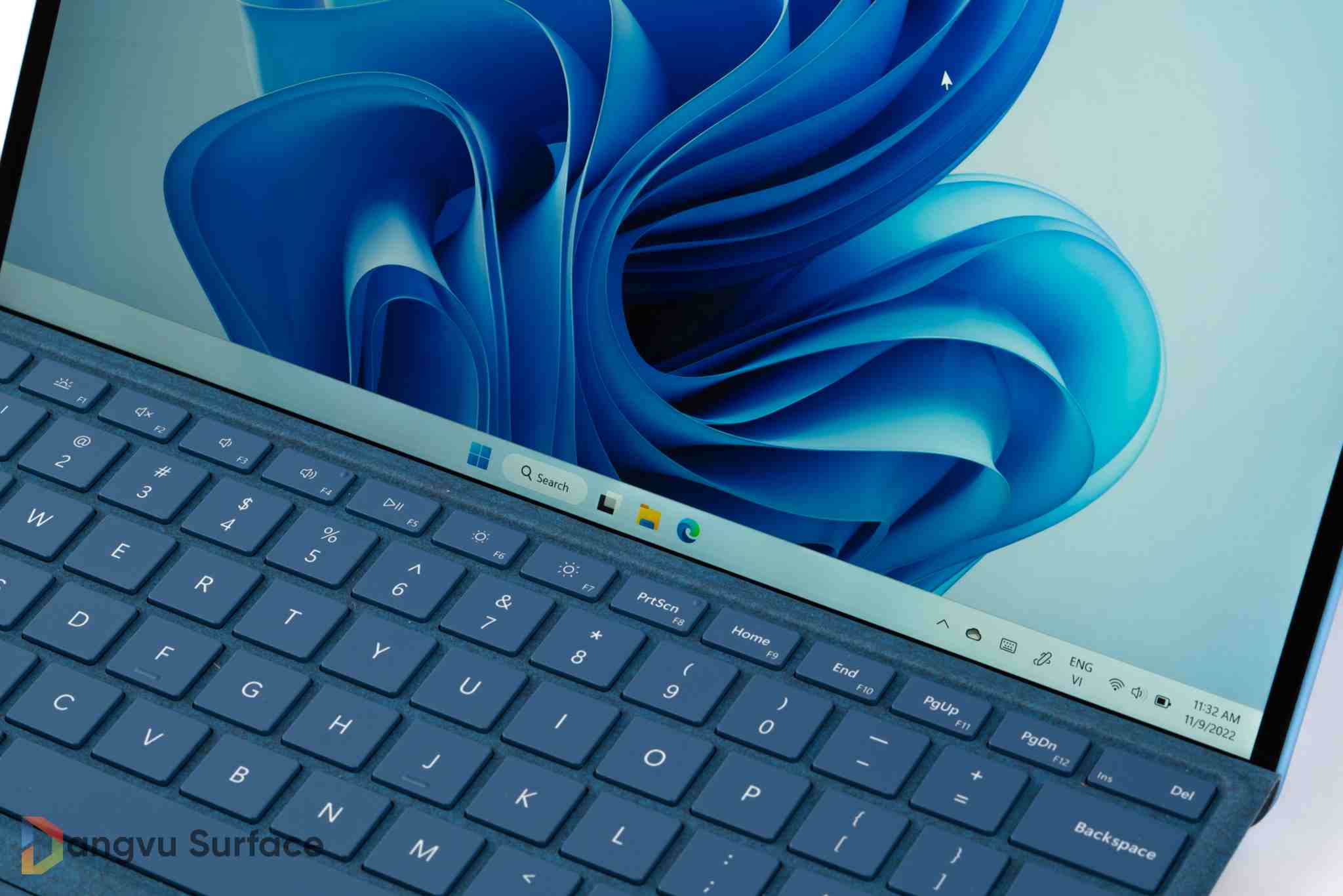 Microsoft công bố độ sáng của Pro 9 đạt 450 nits