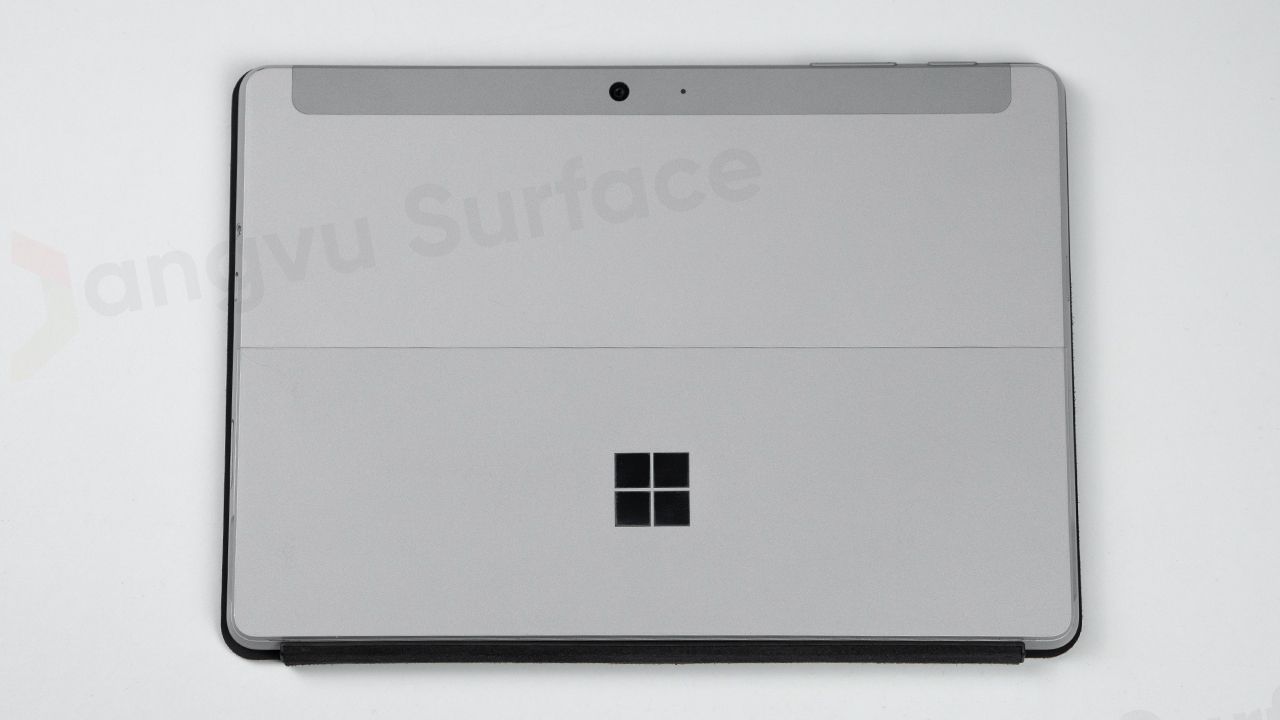 Vỏ máy Surface Go 4 được Microsoft hoàn thiện bằng chất liệu hợp kim nhôm magie cao cấp