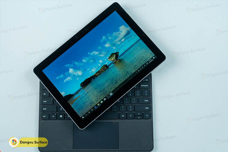 Surface Go thì chỉ chạy được các ứng dụng cơ bản