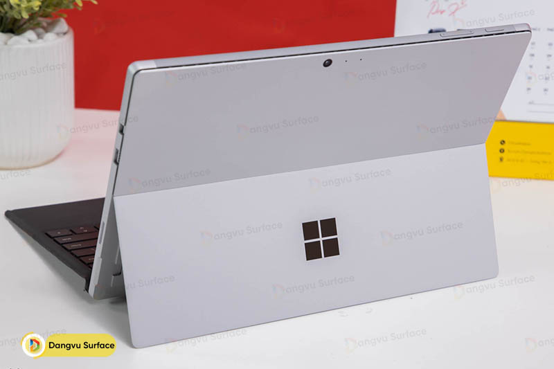 Microsoft cần thay thế cổng Mini DisplayPort thành Type-C ở thiết bị đời sau