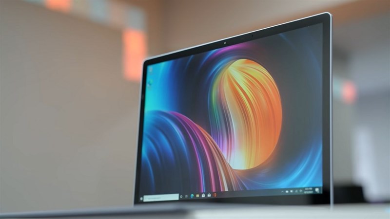 Laptop 4 mang đến trải nghiệm xem văn bản, hình ảnh và đa phương tiện rất rõ ràng và chân thực