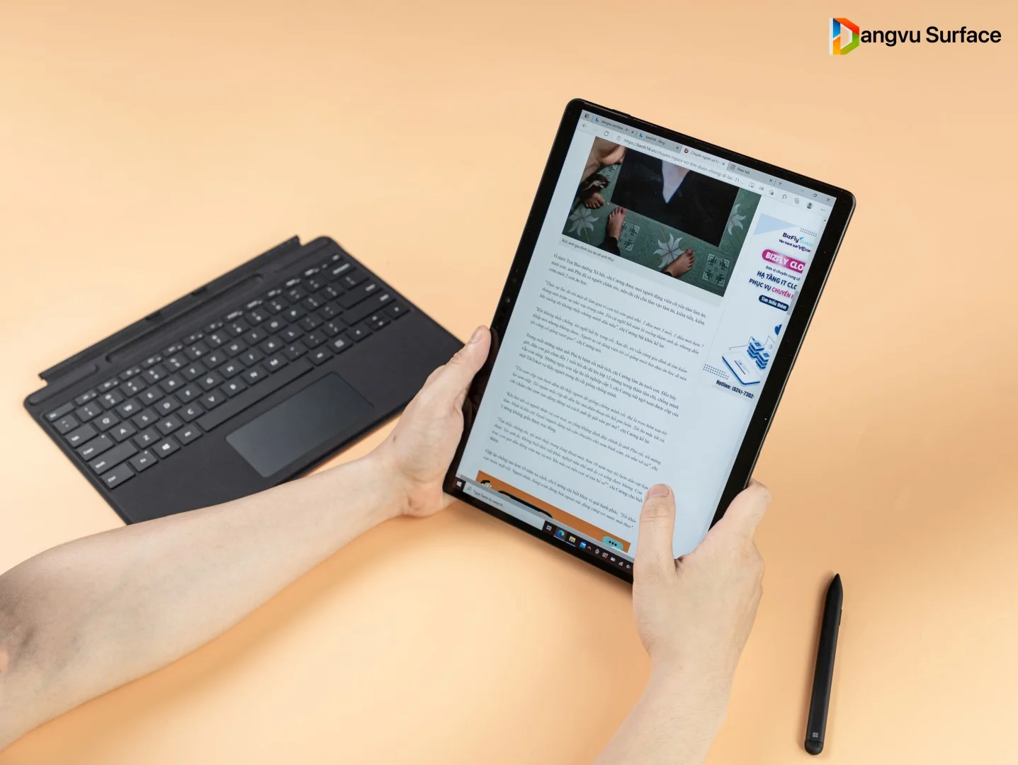 Chắc chẳng có người dùng nào than vãn về trọng lượng của Surface đâu nhỉ ?