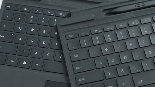 Tránh tác động lực mạnh lên trên bàn phím máy tính