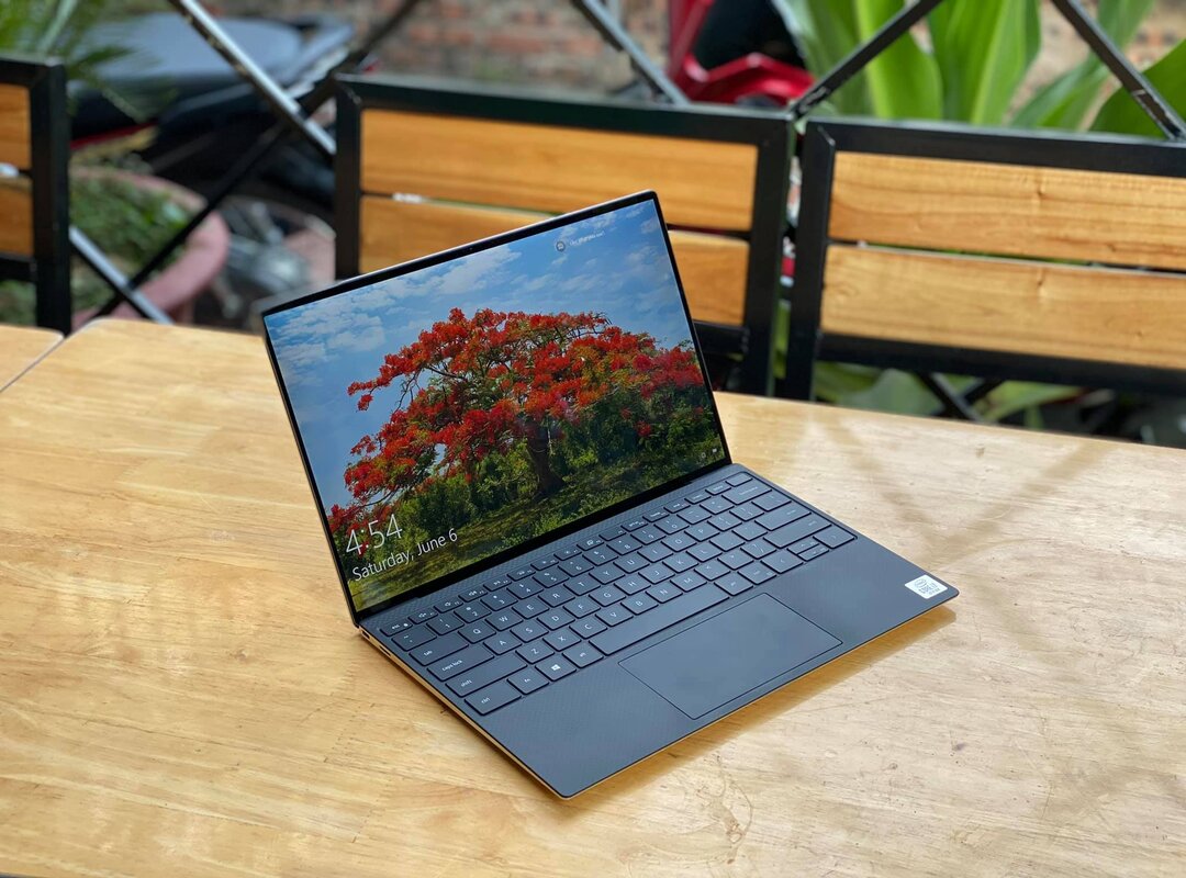 Phím dễ nhấn, khoảng cách giữa các phím vừa đủ và tạo được cảm giác cân đối