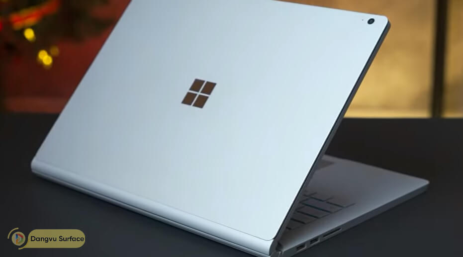 Surface Book Gen 3 15 inch vẫn giữ thiết kế tối giản cùng thân máy magie giống như các dòng máy khác thuộc Microsoft Surface