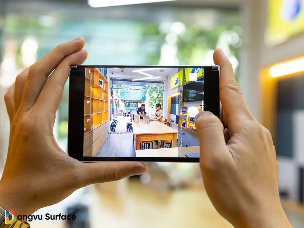 Microsoft đã dành sự ưu tiên hàng đầu về thời lượng pin trên Duo 2