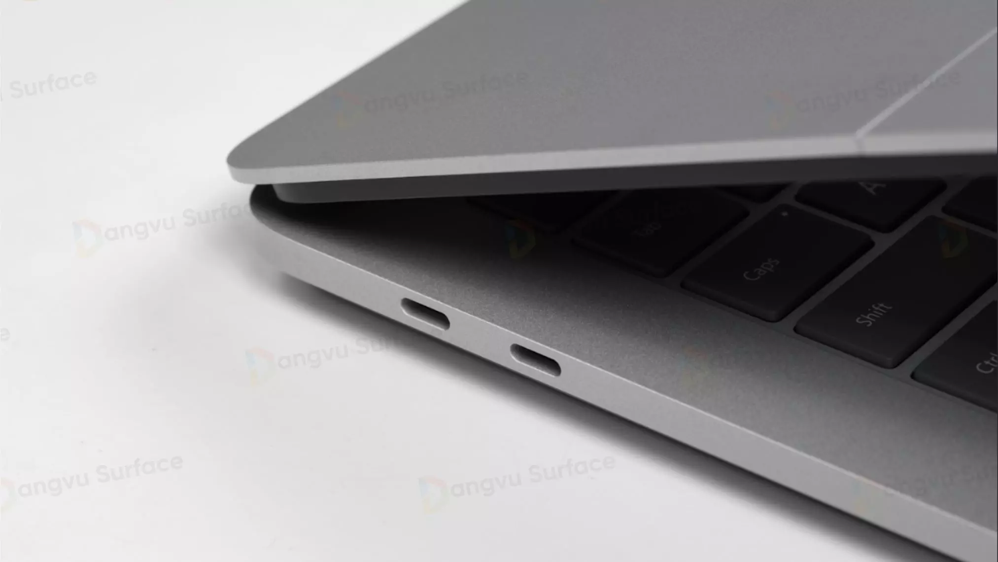 Cổng kết nối trên Laptop Studio 2023