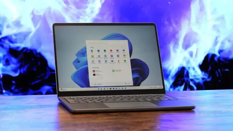 Laptop Surface 13 kết hợp với Microsoft Office