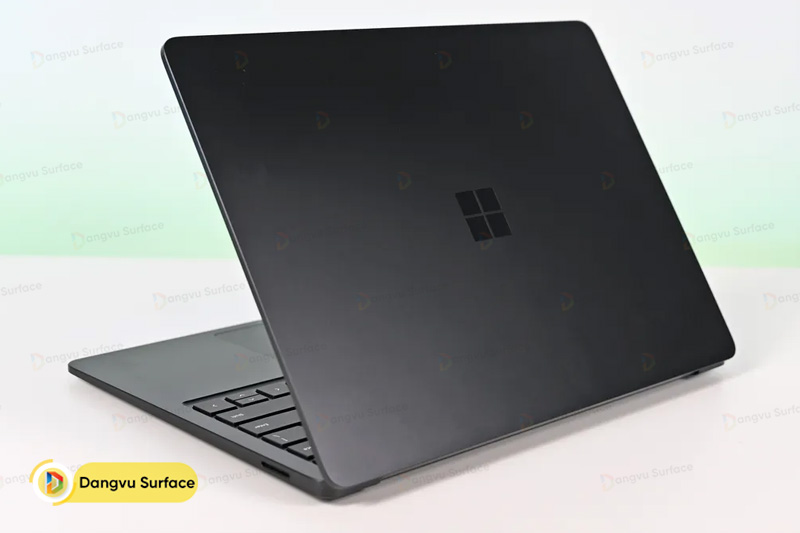 Surface Laptop 8 Intel For Business là khoản đầu tư đáng tiền cho doanh nghiệp