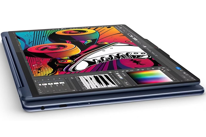 Laptop lai Tablet Lenovo Yoga 9i 2 in 1 vẫn không hề bị cắt giảm các cổng kết nối vật lý hay kết nối không dây trên máy