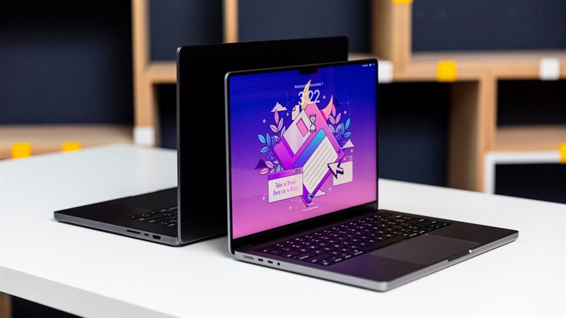 Với phiên bản 14 inch, viên pin tích hợp thừa sức đáp ứng trọn vẹn một ngày học tập, làm việc linh hoạt